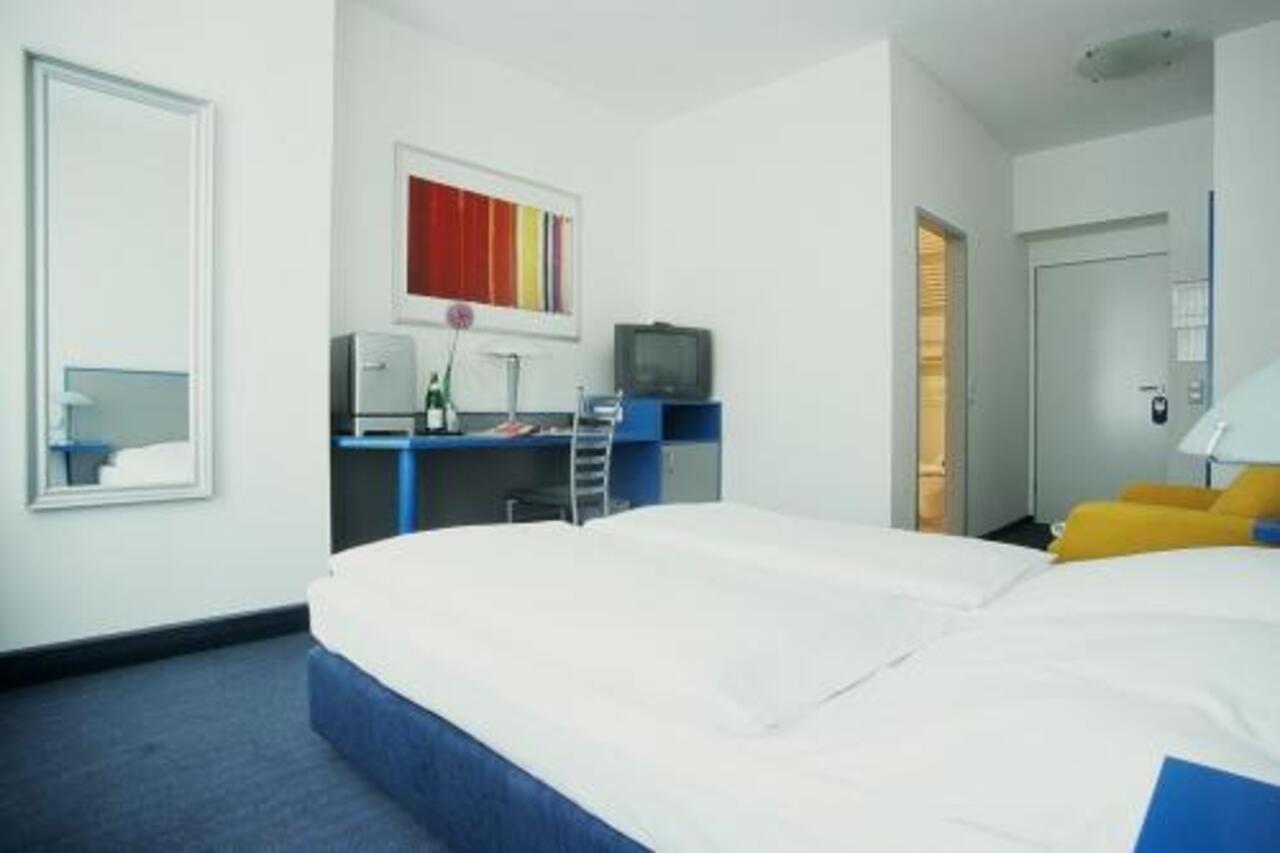 Hotel Alt - Tegel Berlin Exterior photo